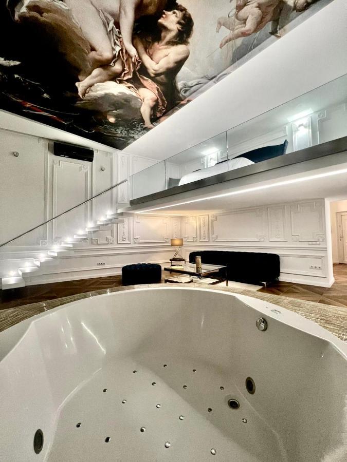 Vip Jacuzzi Luxury Budapeste Exterior foto