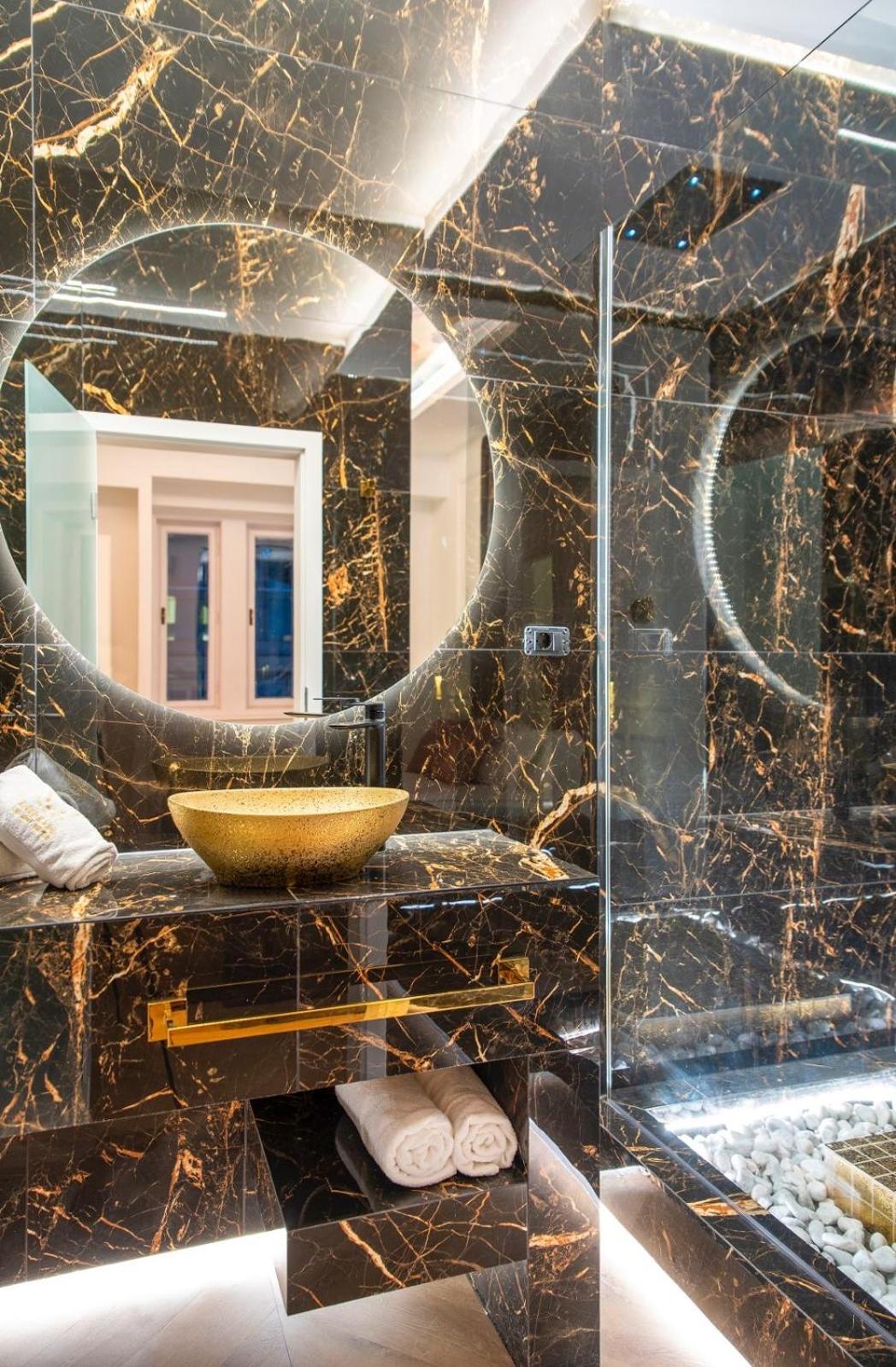 Vip Jacuzzi Luxury Budapeste Exterior foto